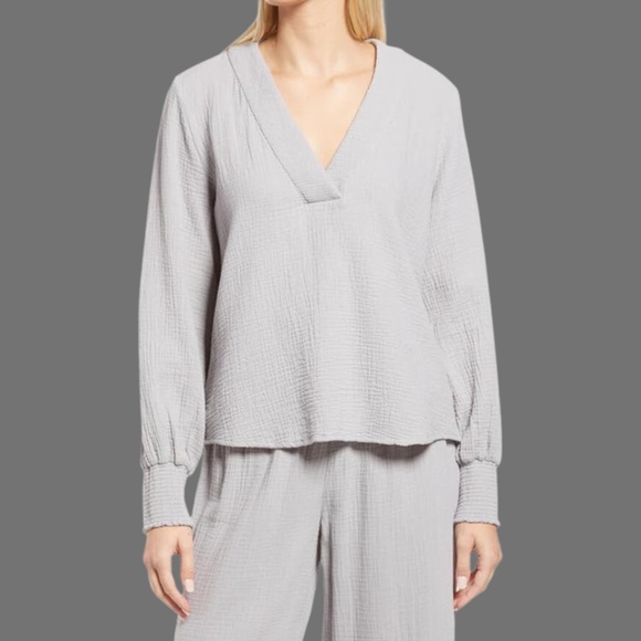 Sunday's Textured Smocked Cuffs Long Sleeve Split Top - Picture 1 of 15